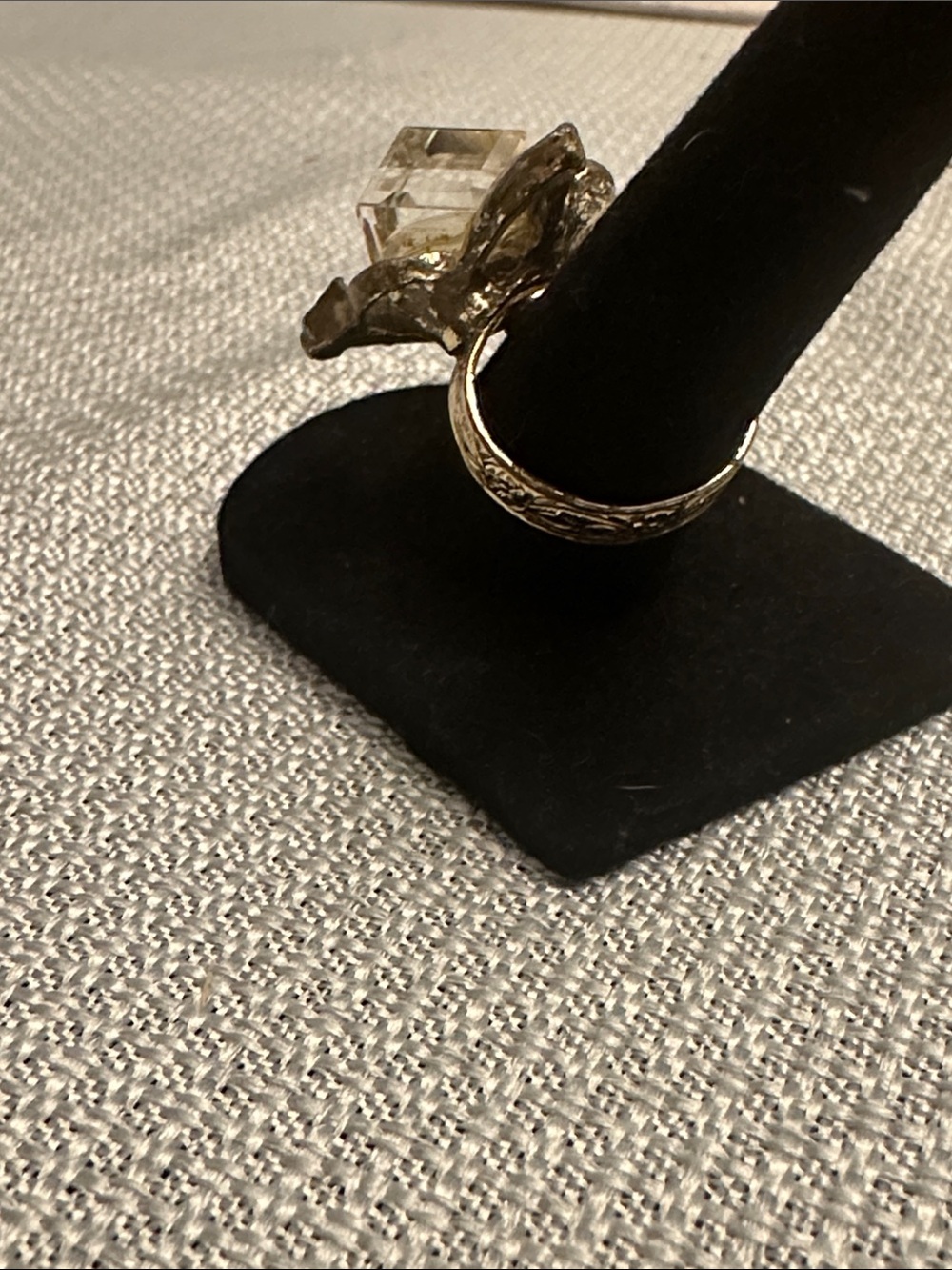 đ VTG 70s Brutalist Color Change Neodymium Ring - Picture 7 of 10